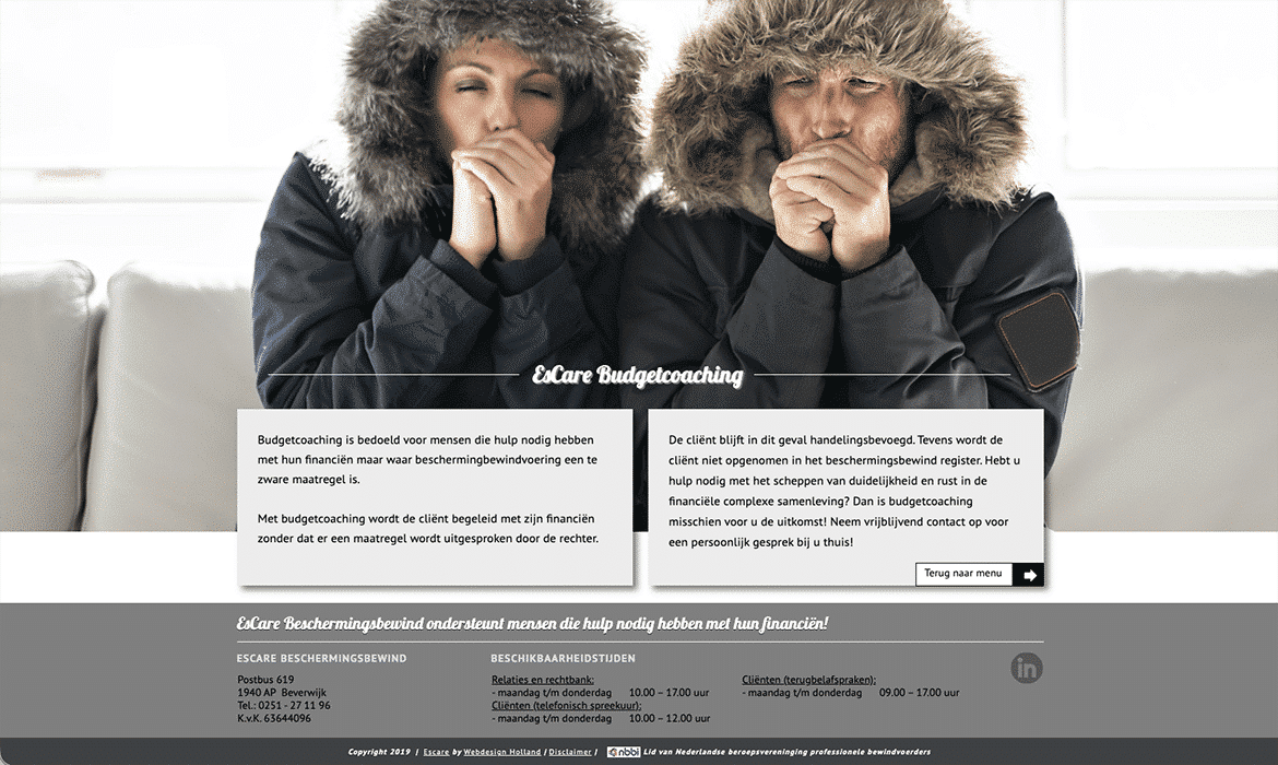 Two people in fur-lined hooded jackets sit on a couch, hands clasped over their mouths, with EsCare Budgetcoaching branding and panels of text overlaid.