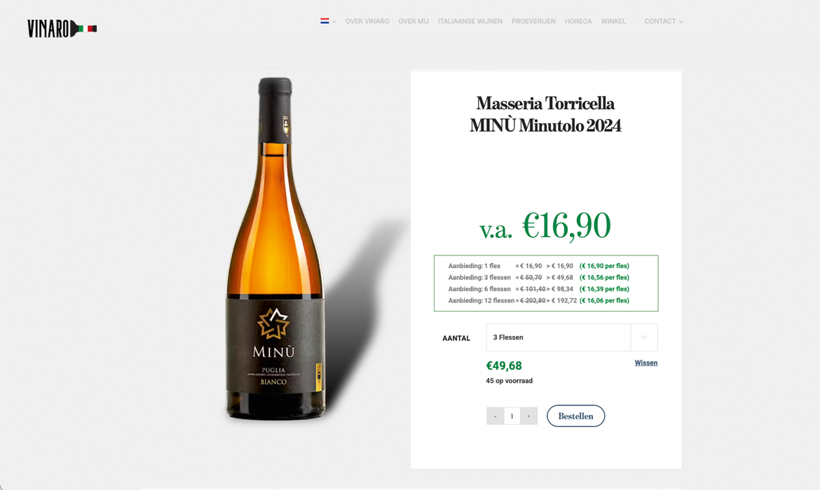 Page produit Vinaro - Webdesign Maastricht – Responsive en SEO-proof websites op maat Bouteille de vin (Masseria Torricella MINŪ Minutolo 2024) présentée à côté d'un panneau de produit indiquant le prix de 16,90 € et les options de vente en vrac sur un fond blanc.